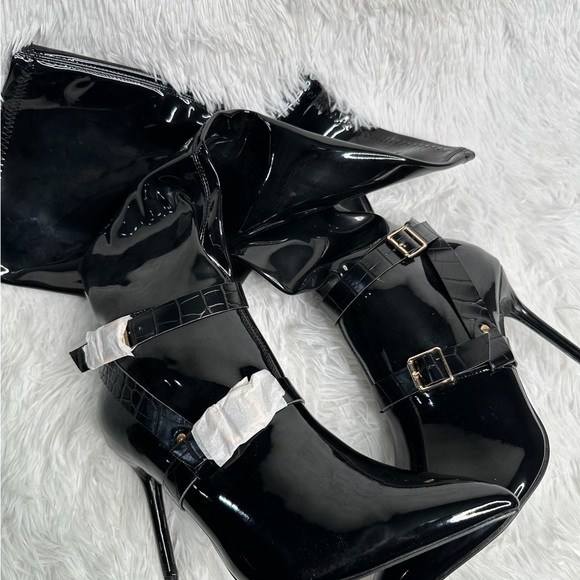 ๐NWT Boots๐ - Picture 5 of 10